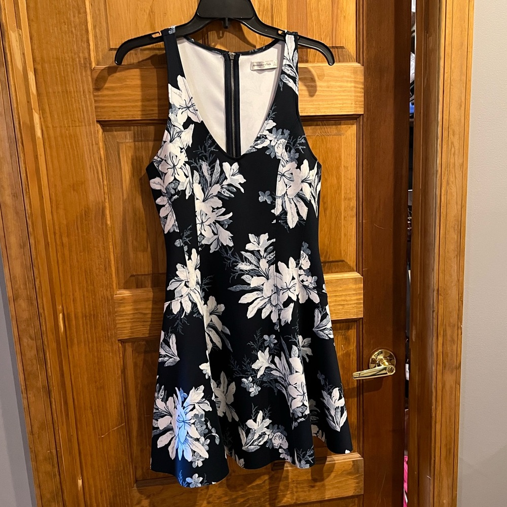 Abercrombie & Fitch floral dress size L